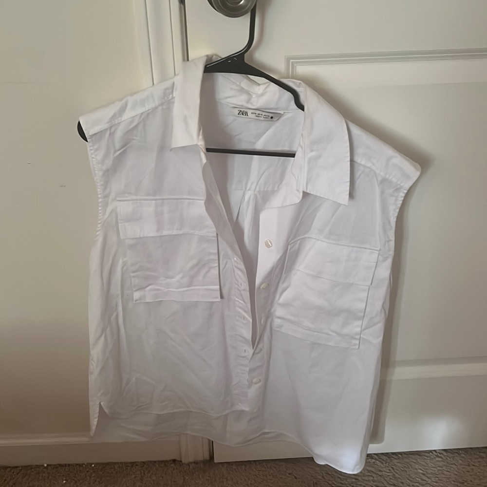 Large white top from Zara